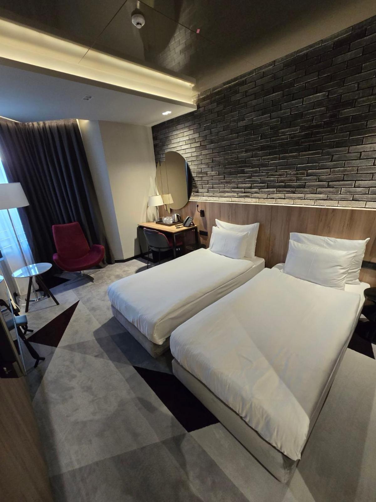 Hotel Vojvoda Putnik Vranje Esterno foto