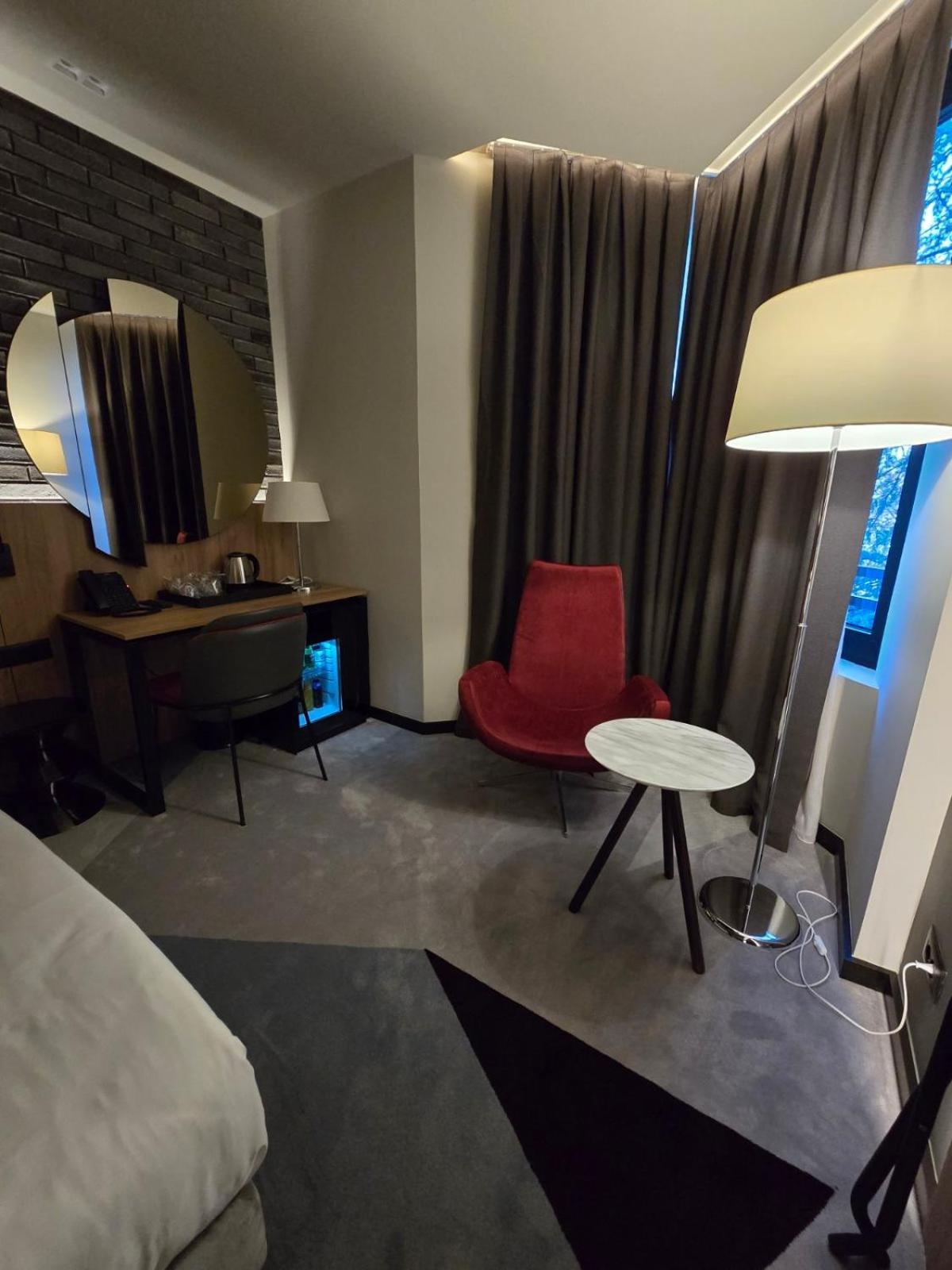 Hotel Vojvoda Putnik Vranje Esterno foto