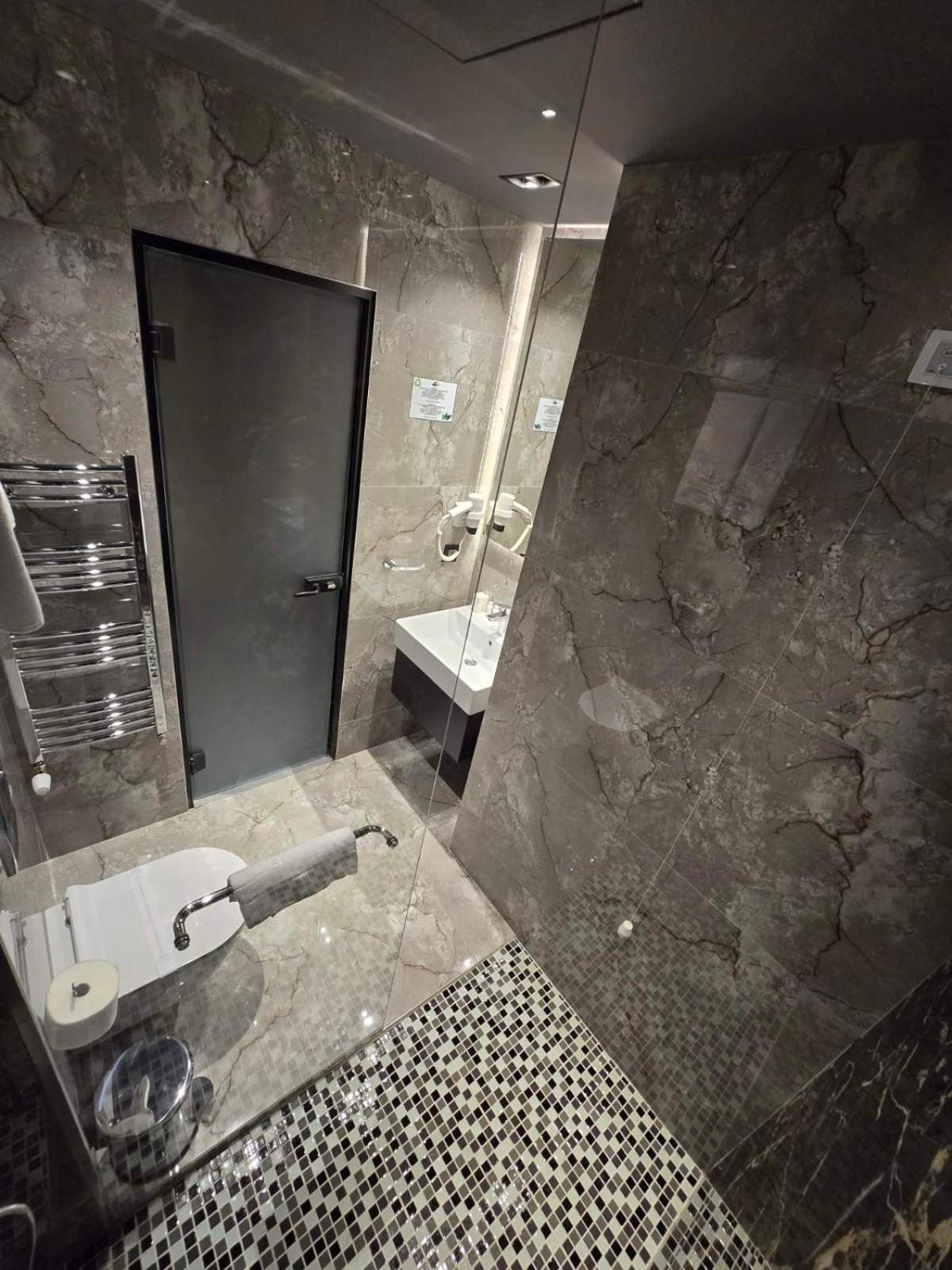 Hotel Vojvoda Putnik Vranje Esterno foto